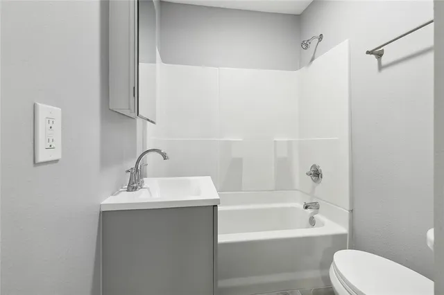 $1,350 | Undisclosed Address, Norco, LA 70079