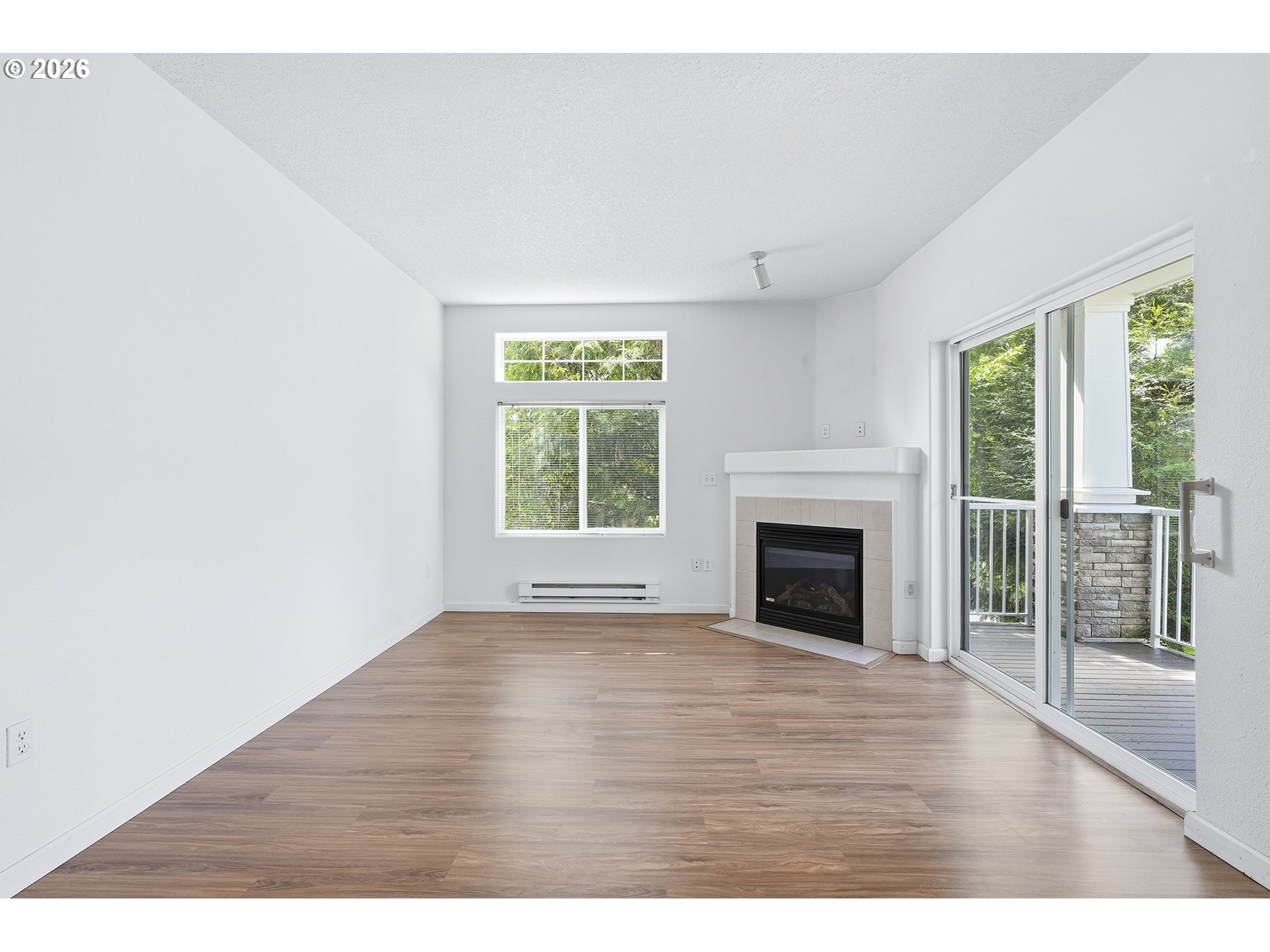 14635 Southwest Beard Road, Unit 102 Beaverton, OR 97007 - Photo 9 of 29