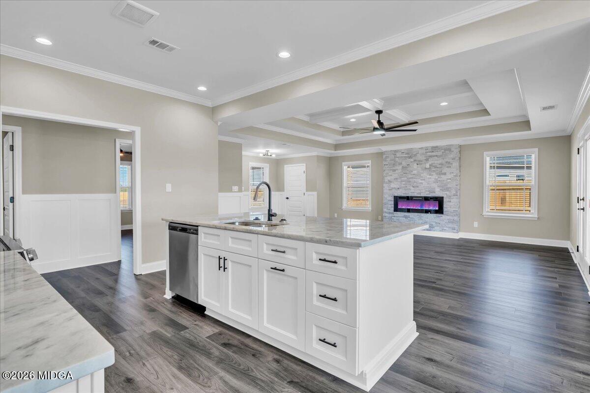 104 Early Drive Byron, GA 31008 - Photo 17 of 56 19 - Kitchen 5