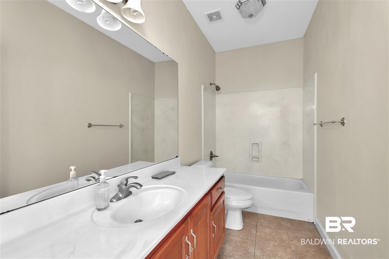 3231 Oneal Court Mobile, AL 36695 - Photo 18 of 26 Guest Bathroom