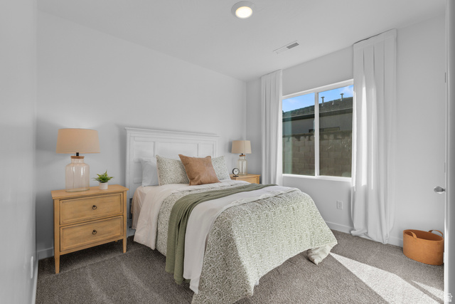 1589 South Fins Road, Unit 4178 Washington, UT 84780 - Photo 20 of 30 Neutral gray carpeting complements the bright white walls and trim