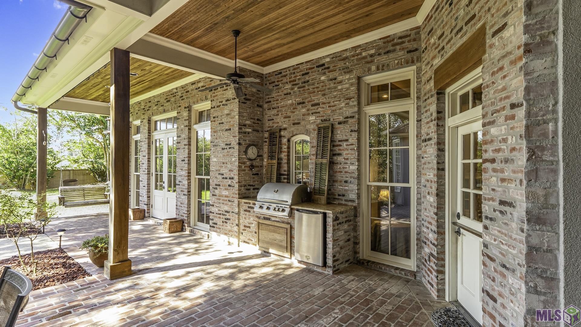 17427 Clubview E Court Baton Rouge, LA 70810 - Photo 34 of 37