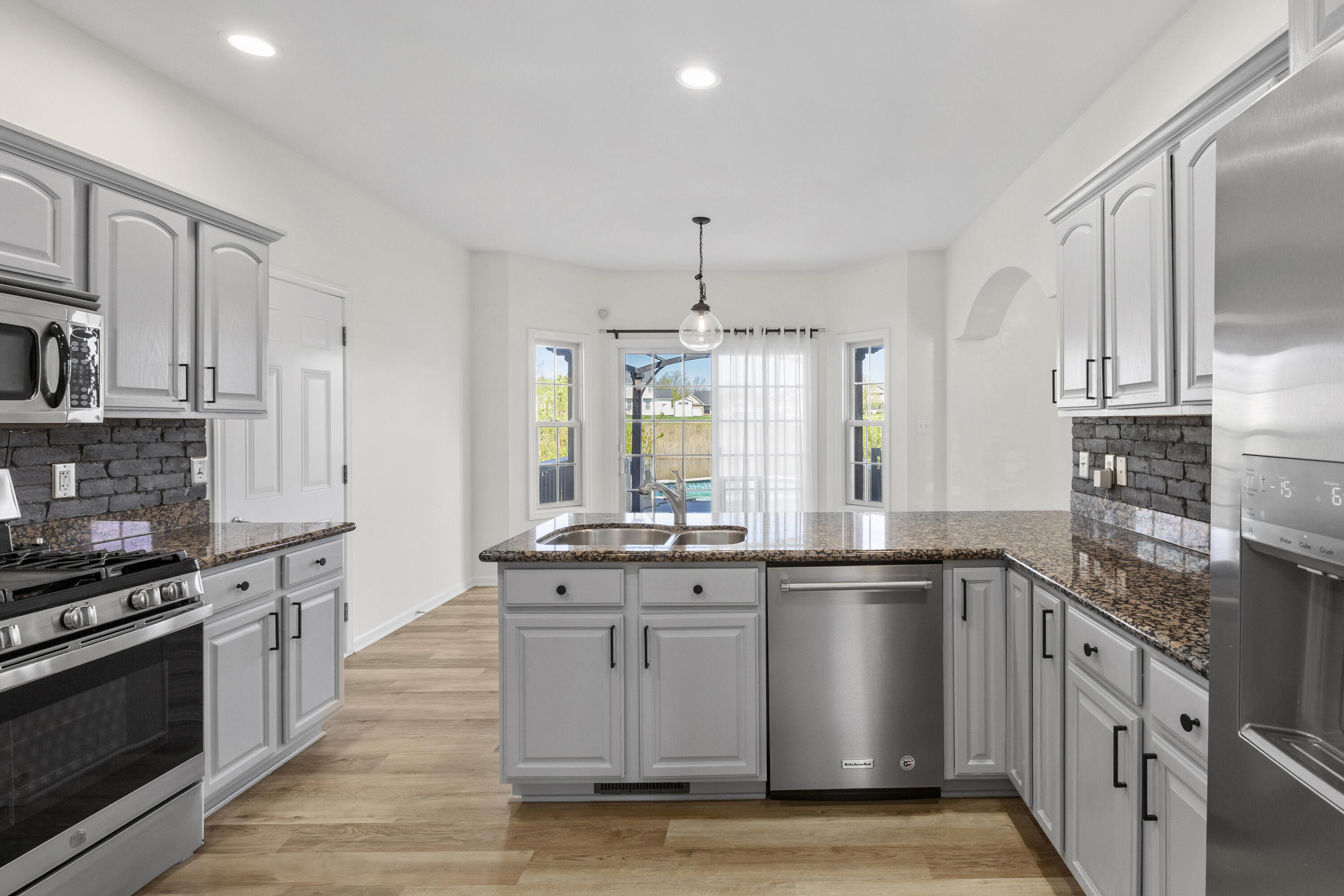 243 Eagle Ridge Drive Valparaiso, IN 46385 - Photo 13 of 52 3000x2000