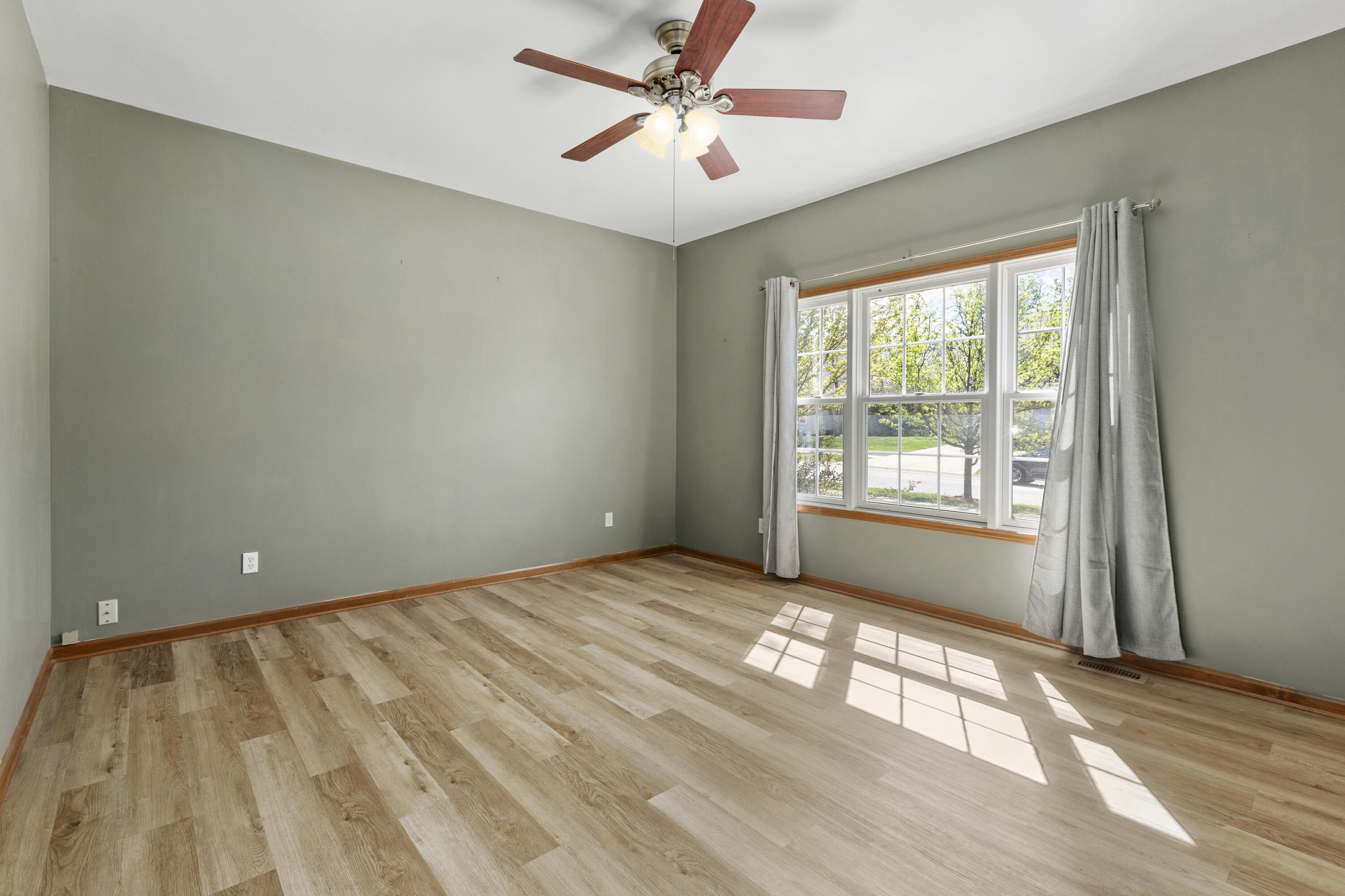 243 Eagle Ridge Drive Valparaiso, IN 46385 - Photo 20 of 52 3000x2000