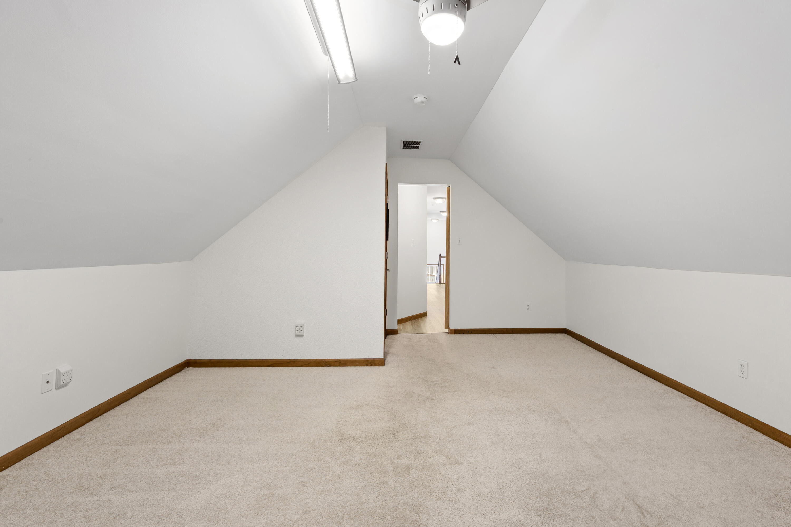 243 Eagle Ridge Drive Valparaiso, IN 46385 - Photo 32 of 52 3000x2000