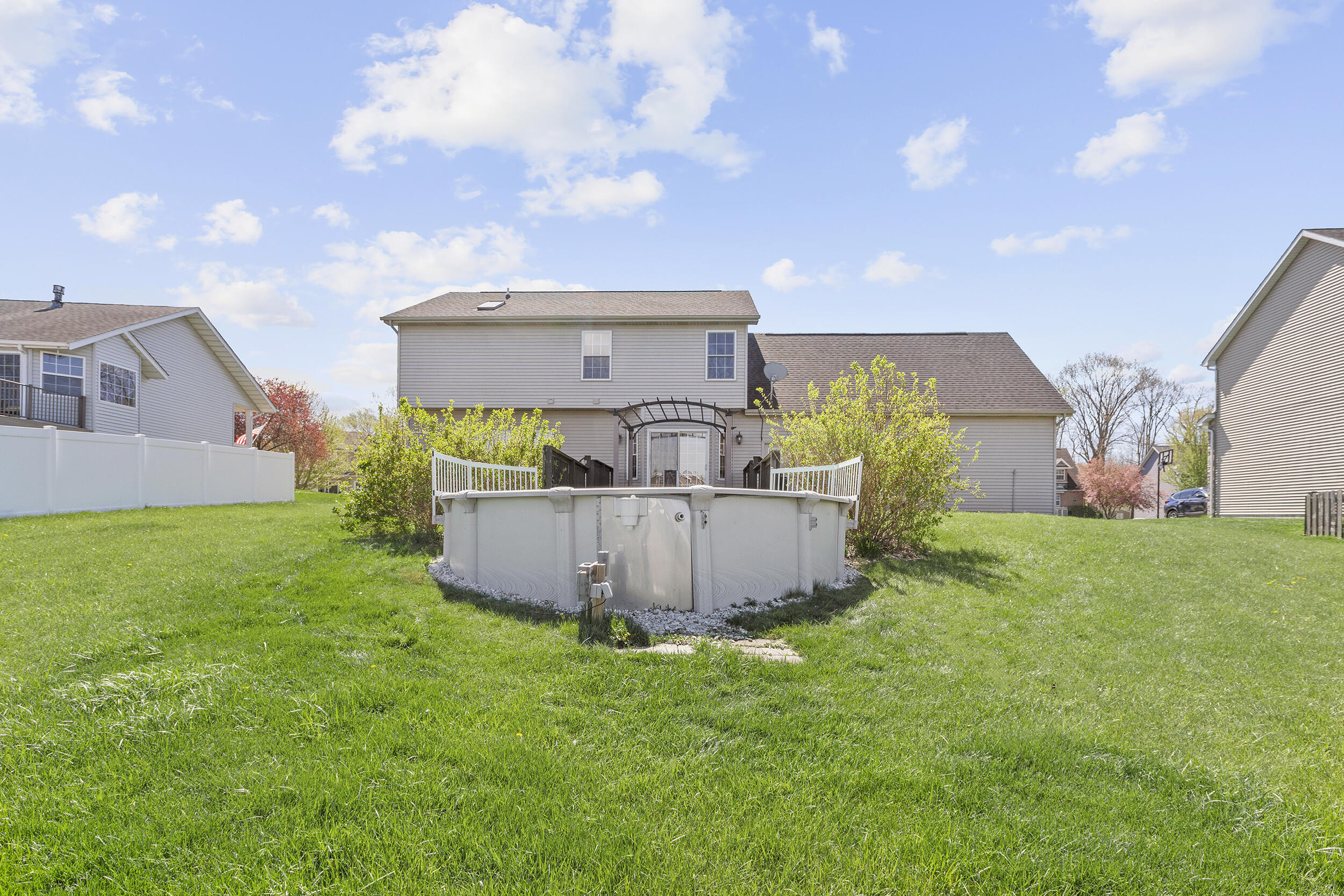 243 Eagle Ridge Drive Valparaiso, IN 46385 - Photo 39 of 52 2500x1667