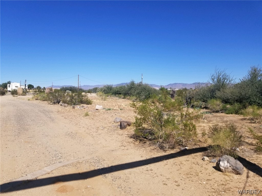 6885 Chino Drive Golden Valley, AZ 86413 - Photo 2 of 4 Gallery Image 2