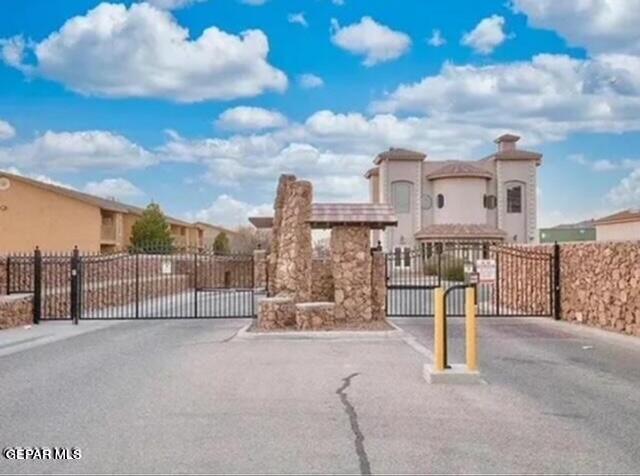 12283 Costa Brava El Paso, TX 79938 - Photo 5 of 14 Gated entrance