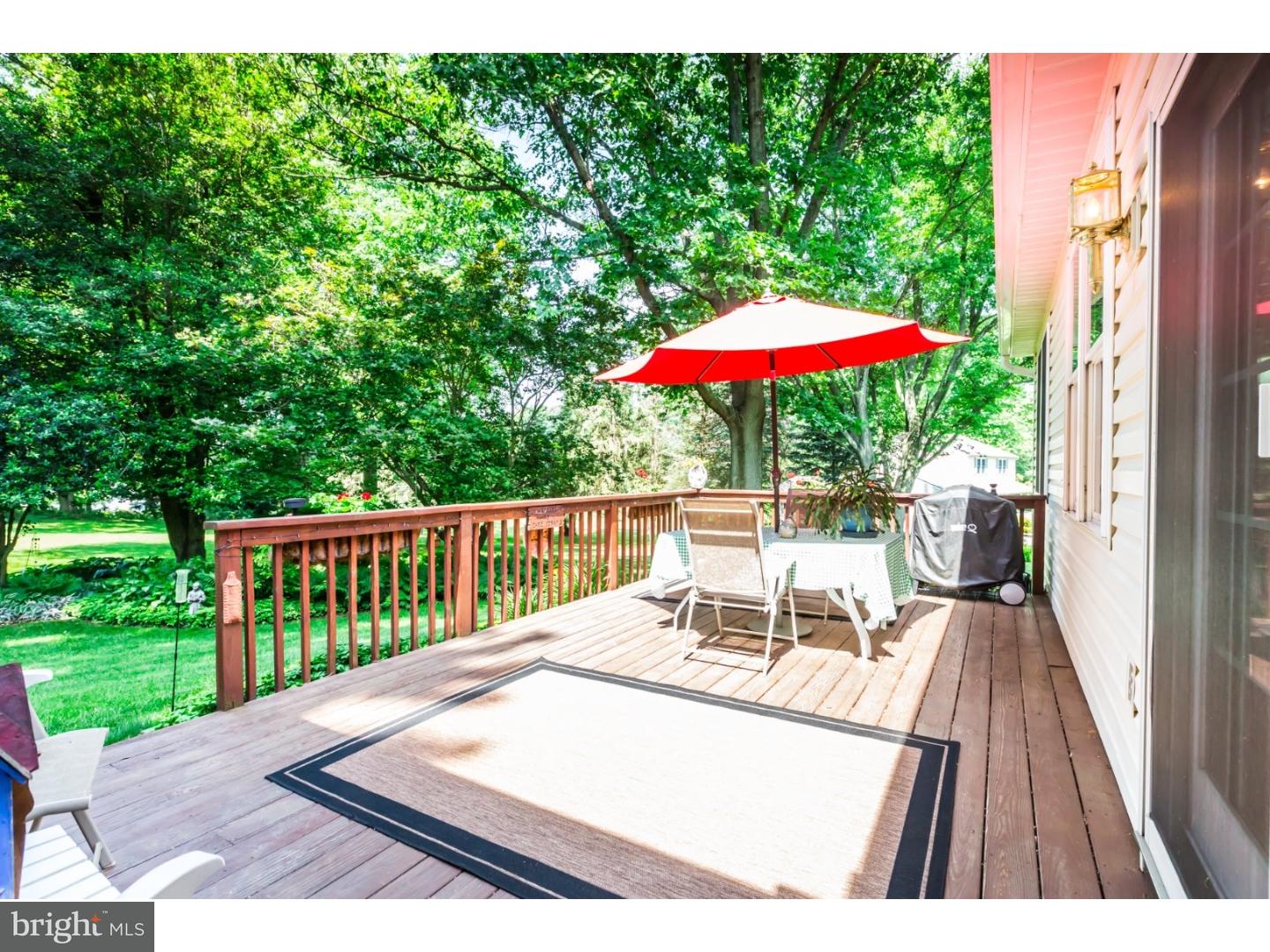 16 Cambridge Road Downingtown, PA 19335 - Photo 22 of 25 Deck