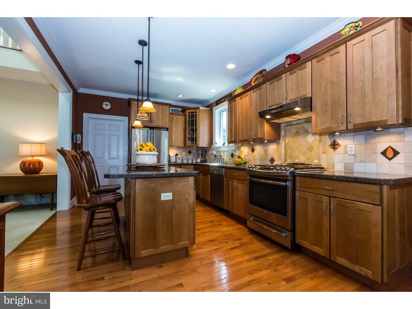 16 Cambridge Road Downingtown, PA 19335 - Photo 7 of 25 Kitchen