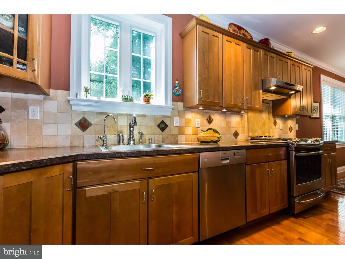 16 Cambridge Road Downingtown, PA 19335 - Photo 9 of 25 Kitchen