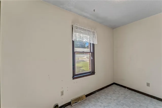 $229,000 | 400 Virginia Street, Alma, MO 64001