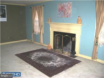 1 Lawnside Road Cheltenham, PA 19012 - Photo 2 of 11 Living Room