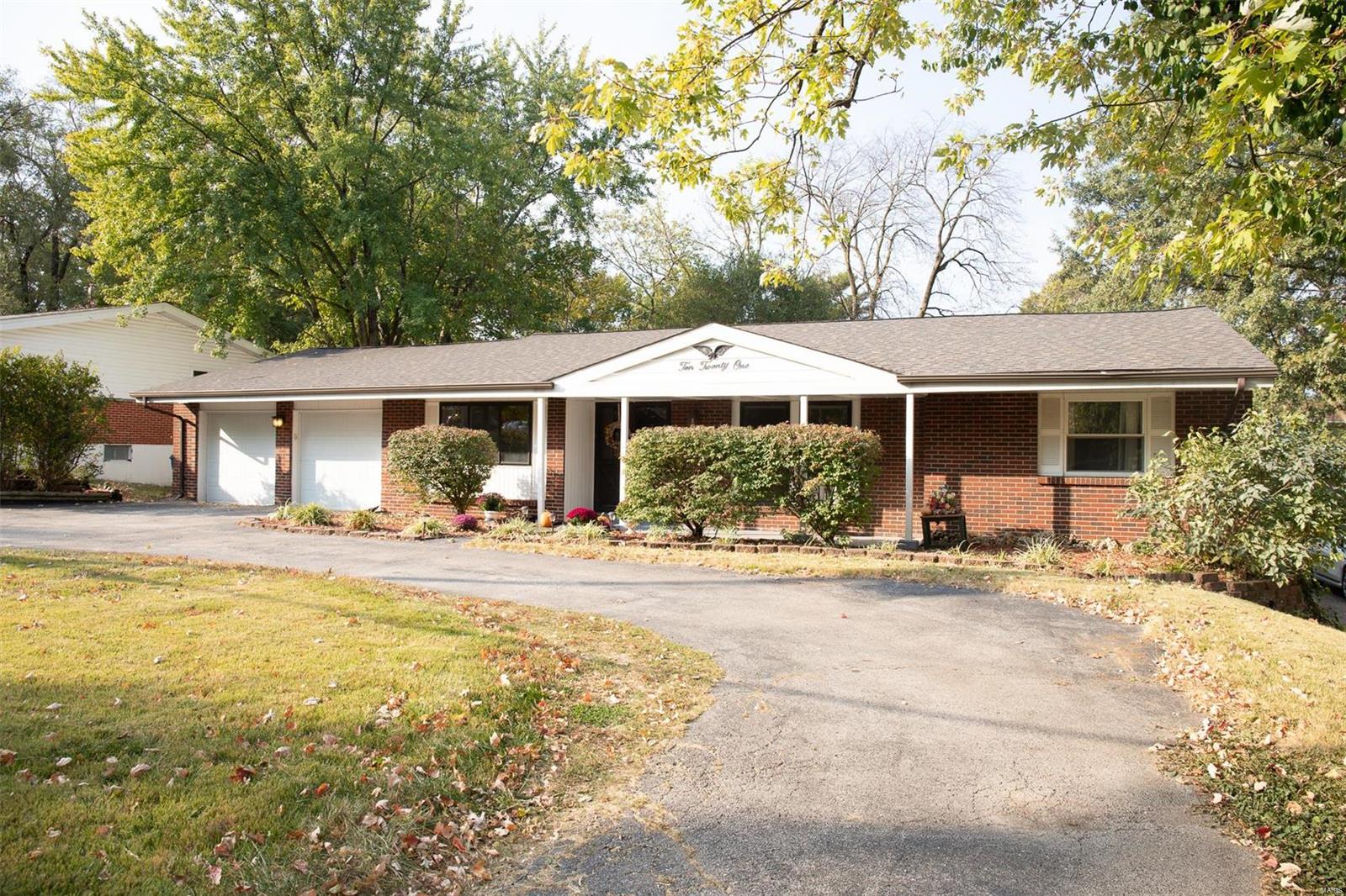 1021 Schulte Road St. Louis, MO 63146 - Photo 3 of 43 Gallery Image 3