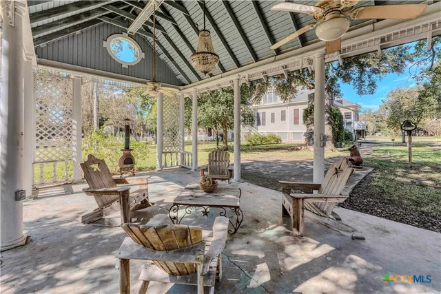 $574,000 | 524 St Peter Street, Gonzales, TX 78629