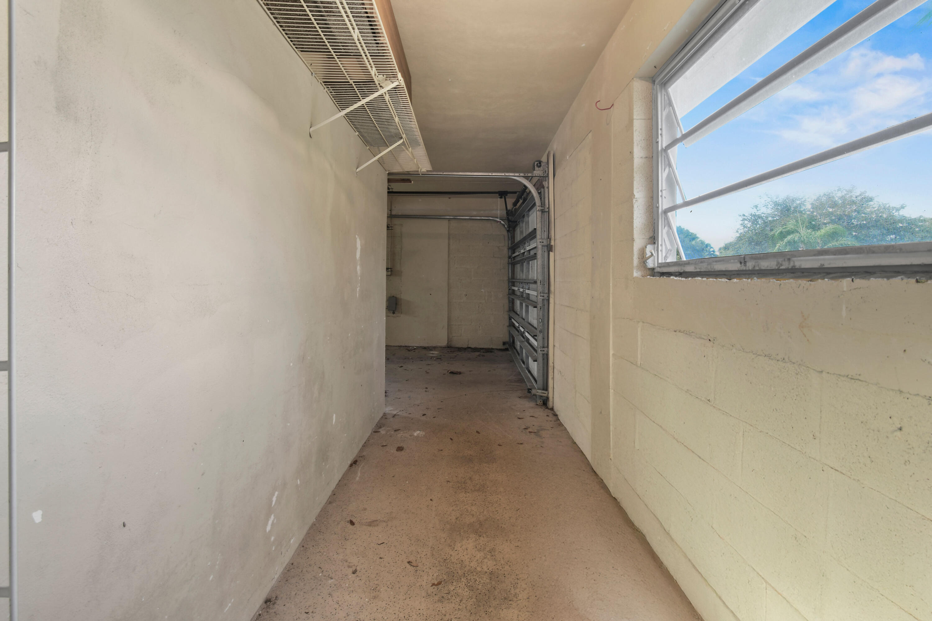 356 Cedar Avenue Tequesta, FL 33469 - Photo 43 of 51 a view of a small space
