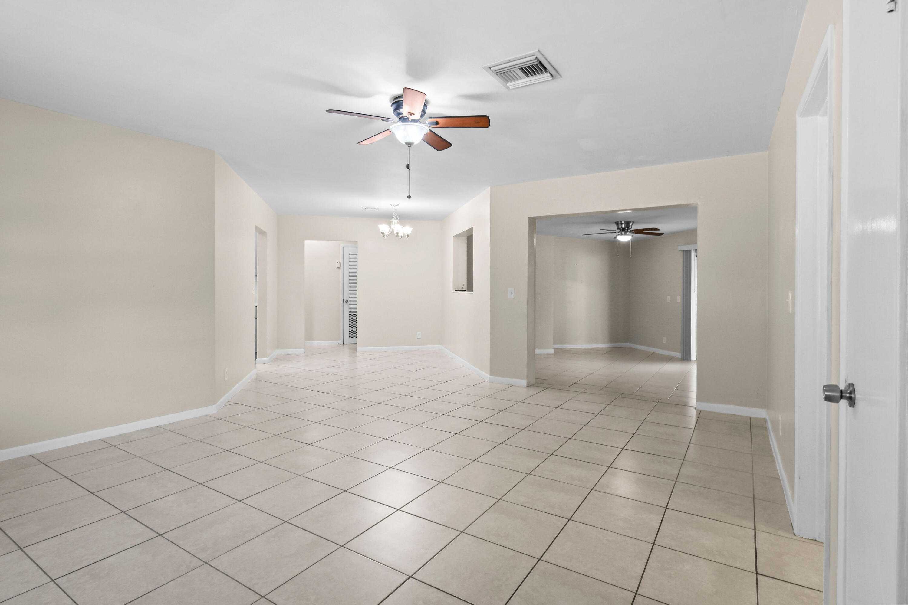 356 Cedar Avenue Tequesta, FL 33469 - Photo 7 of 51 a view of a livingroom and a bathroom