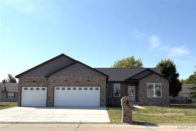 $452,900 | 113 Adderly Lane, Millstadt, IL 62260