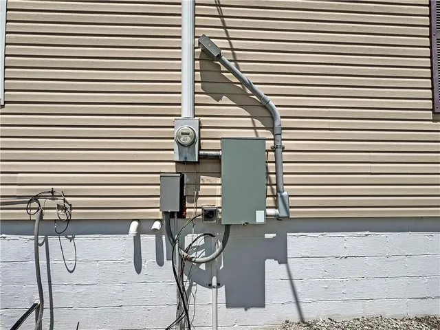 $285,000 | 33247 Bittner Drive, Warsaw, MO 65355