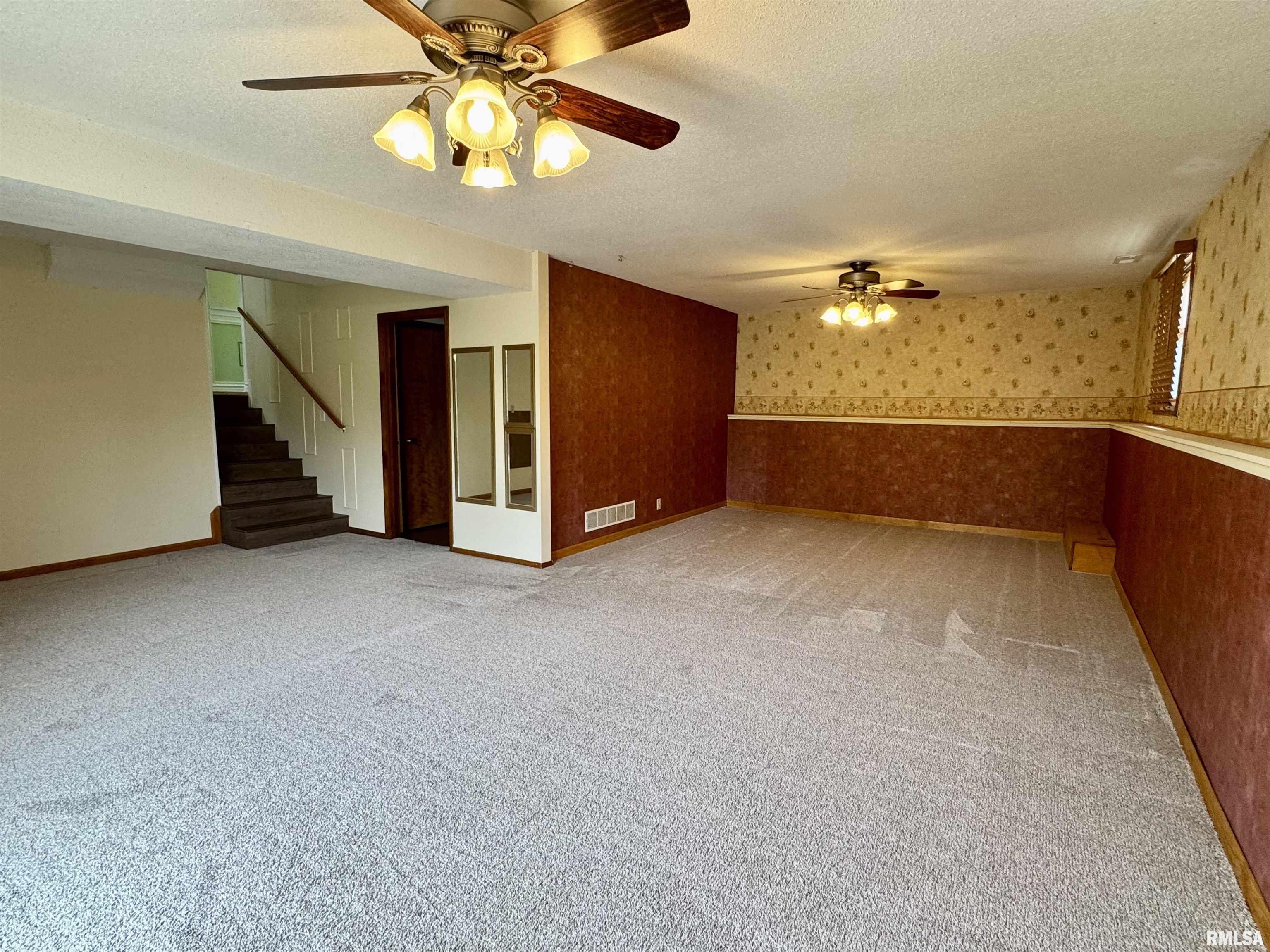 2313 Maple Avenue Macomb, IL 61455 - Photo 33 of 49