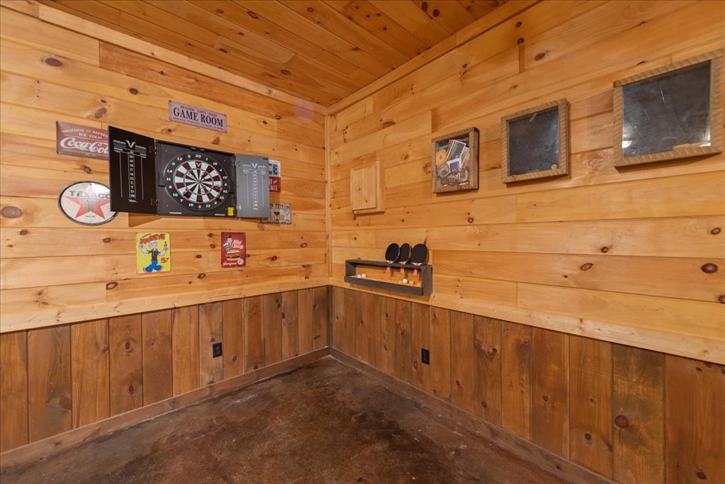 126 Brookwood Drive Blue Ridge, GA 30513 - Photo 72 of 84 a kitchen with stainless steel appliances a sink and cabinets