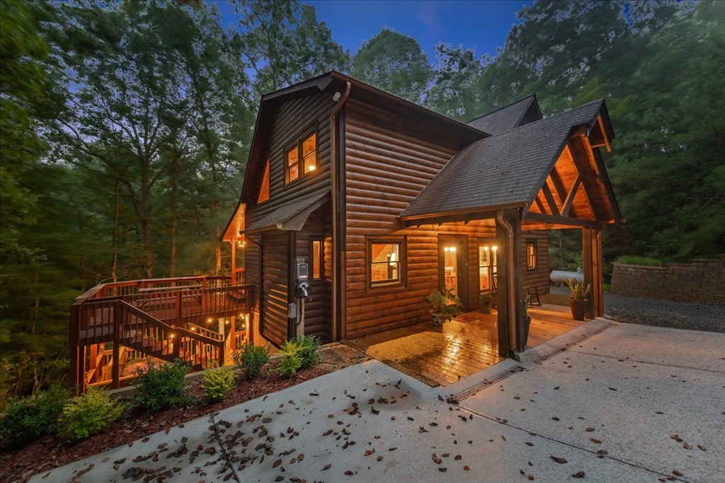 126 Brookwood Drive Blue Ridge, GA 30513 - Photo 79 of 84 a view of a house with wooden fence