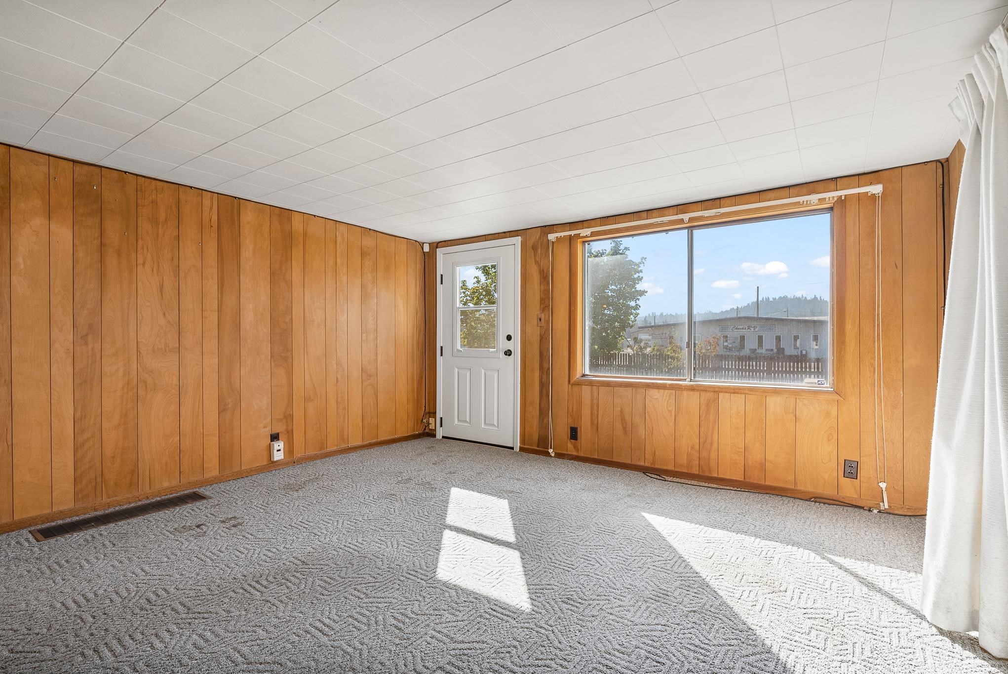 3815 East Peone Foothills Road Mead, WA 99021 - Photo 11 of 30 Gallery Image 11