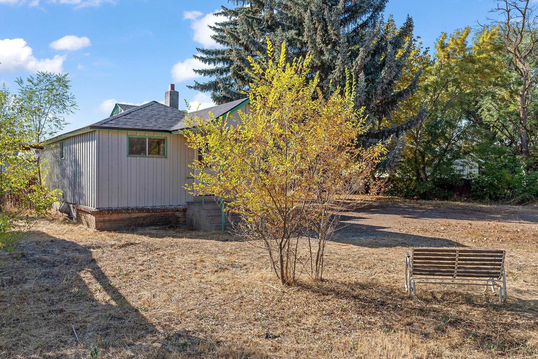 3815 East Peone Foothills Road Mead, WA 99021 - Photo 3 of 30 Gallery Image 3