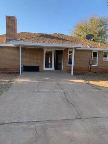a view of a house with a outdoor space
