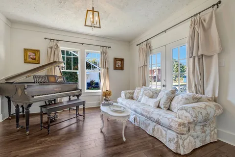 $549,900 | 127 South Greenwood Street, Lebanon, TN 37087