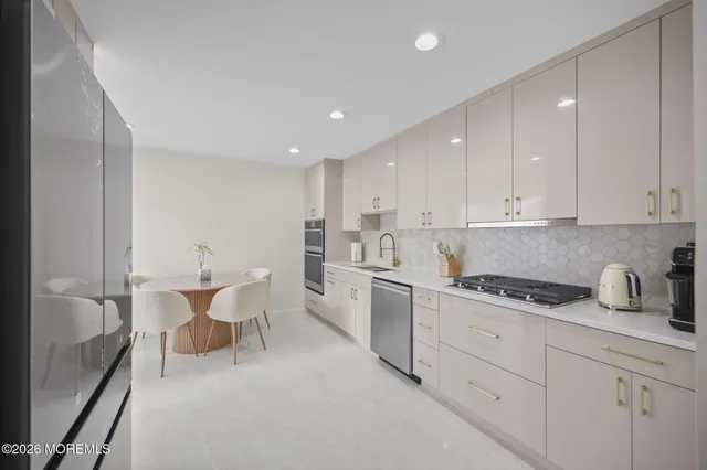 $4,000 | 10 Kinglet Avenue, Marlboro, NJ 07746