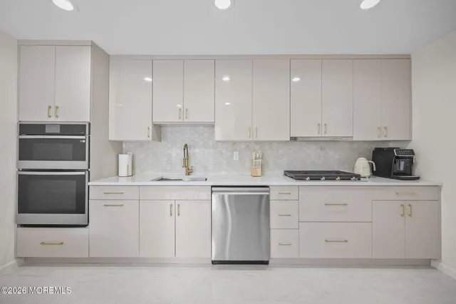 $4,000 | 10 Kinglet Avenue, Marlboro, NJ 07746