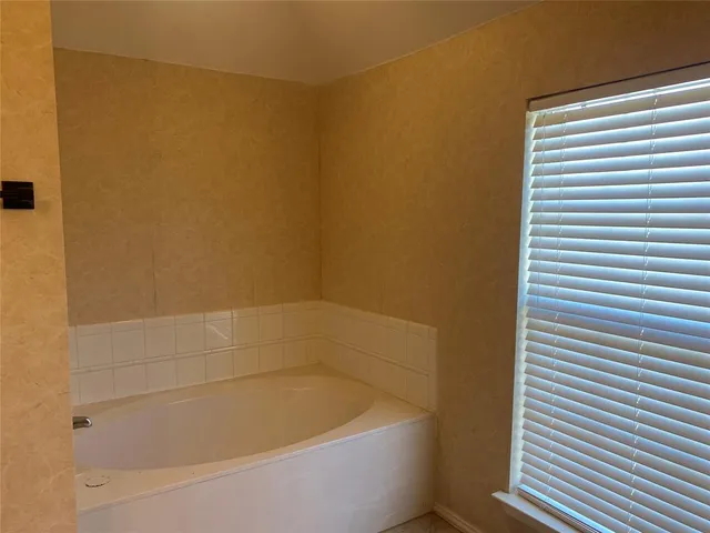 $2,900 | 1230 Donegal Lane, Garland, TX 75044