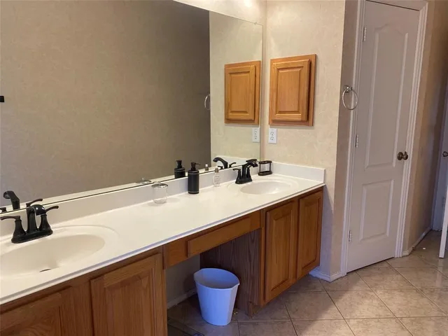 $2,900 | 1230 Donegal Lane, Garland, TX 75044