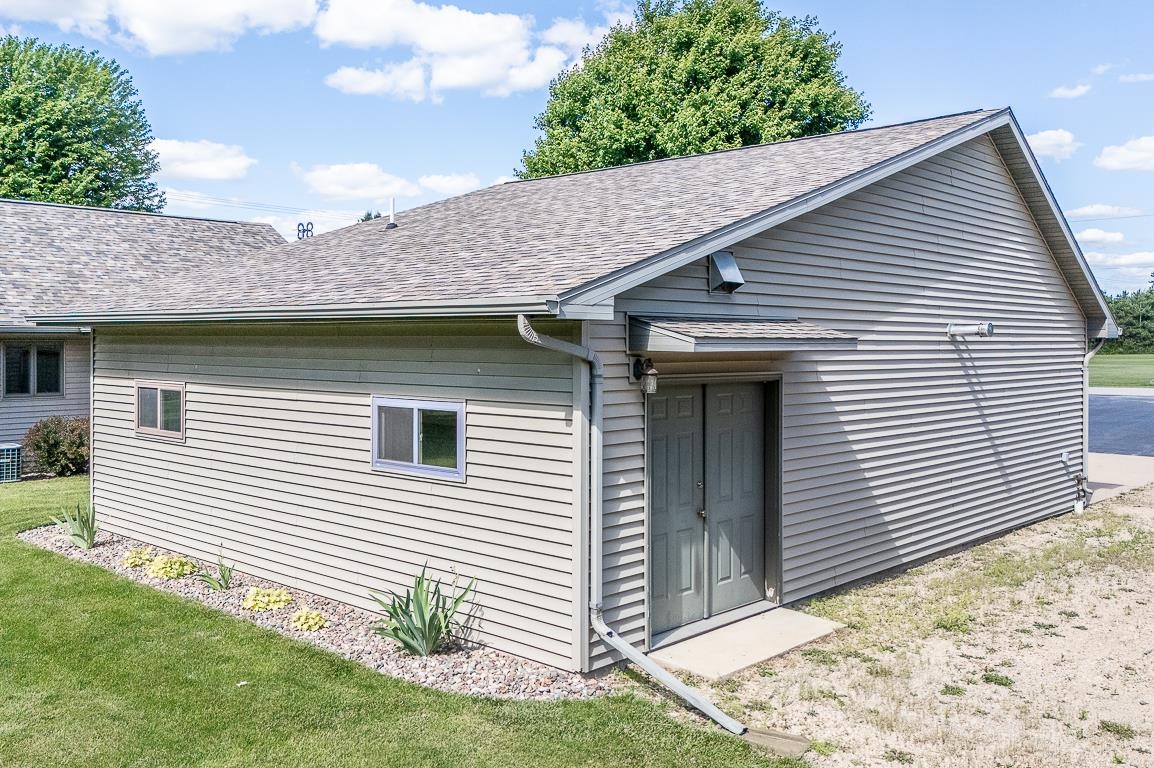 N5277 Everts Road New London, WI 54961 - Photo 32 of 50