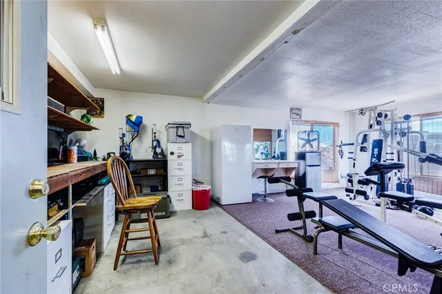 $749,900 | 8384 Highland Court, Oak Hills, CA 92344