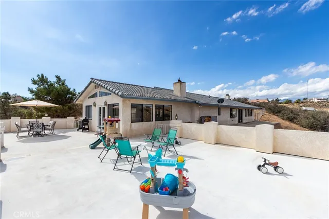 $749,900 | 8384 Highland Court, Oak Hills, CA 92344