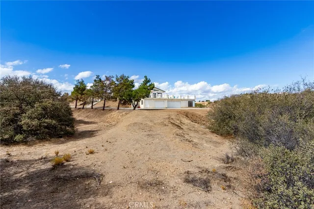 $749,900 | 8384 Highland Court, Oak Hills, CA 92344