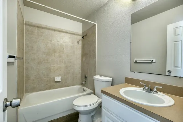 $1,625 | 750 Fallen Oak Drive, Bertram, TX 78605