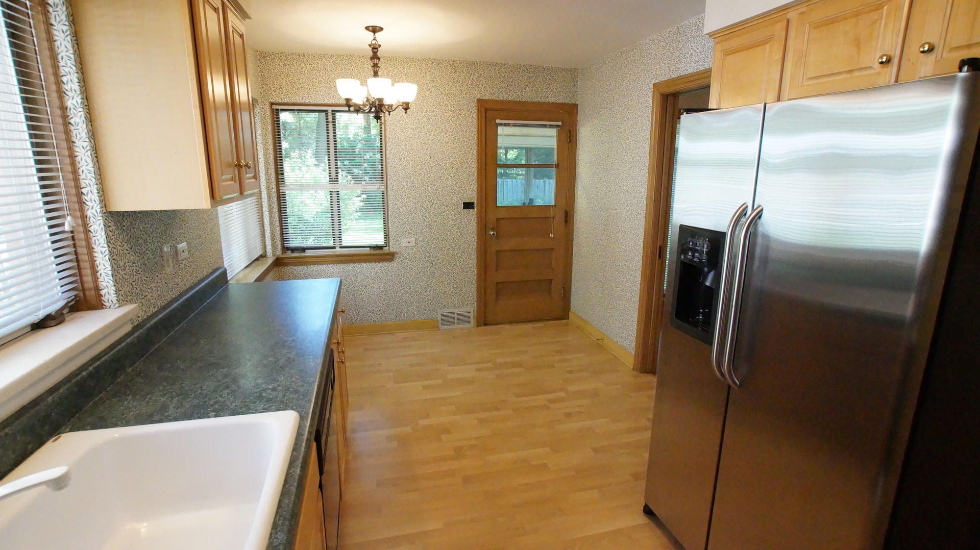 459 Highcrest Drive Wilmette, IL 60091 - Photo 9 of 25