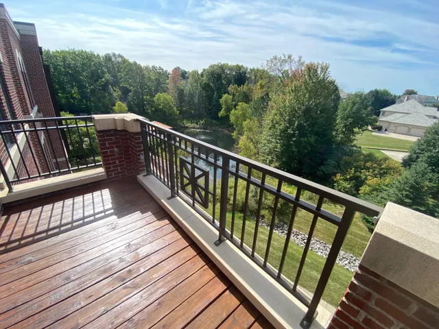 $428,500 | 19155 Thomson Drive, Unit 304, Brookfield, WI 53045