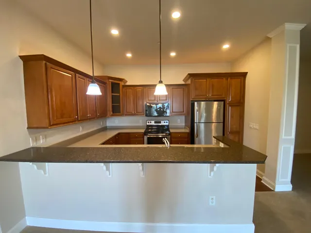 $428,500 | 19155 Thomson Drive, Unit 304, Brookfield, WI 53045