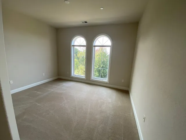 $428,500 | 19155 Thomson Drive, Unit 304, Brookfield, WI 53045