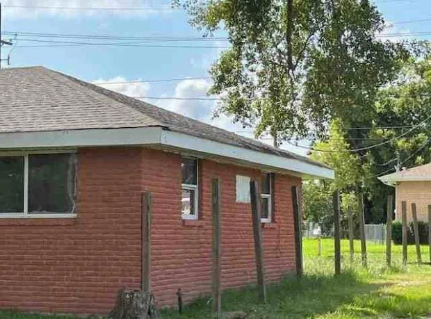 $92,600 | 2229 Kenneth Drive, Violet, LA 70092