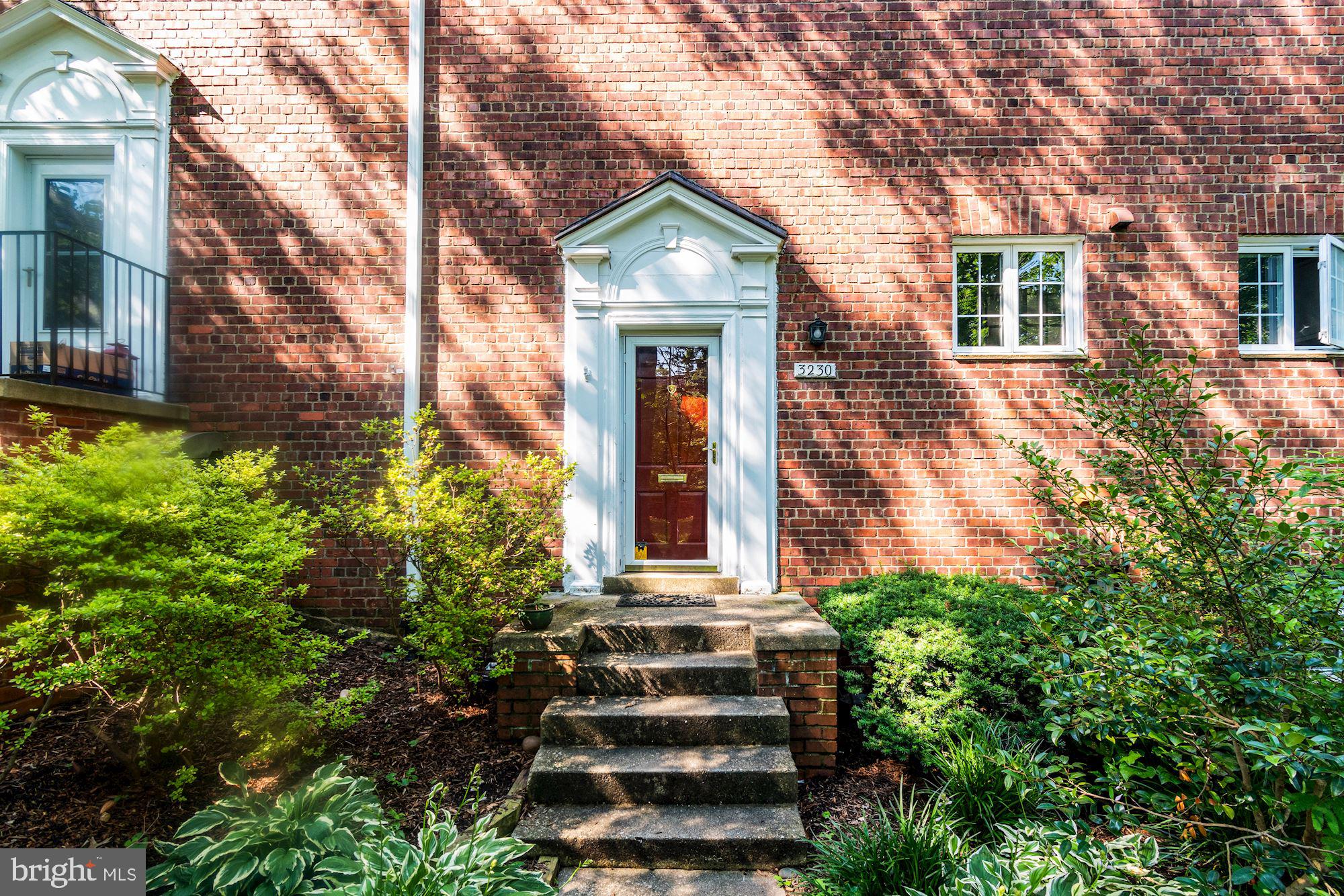 3230 Gunston Road Alexandria, VA 22302 - Photo 3 of 28 Gallery Image 3