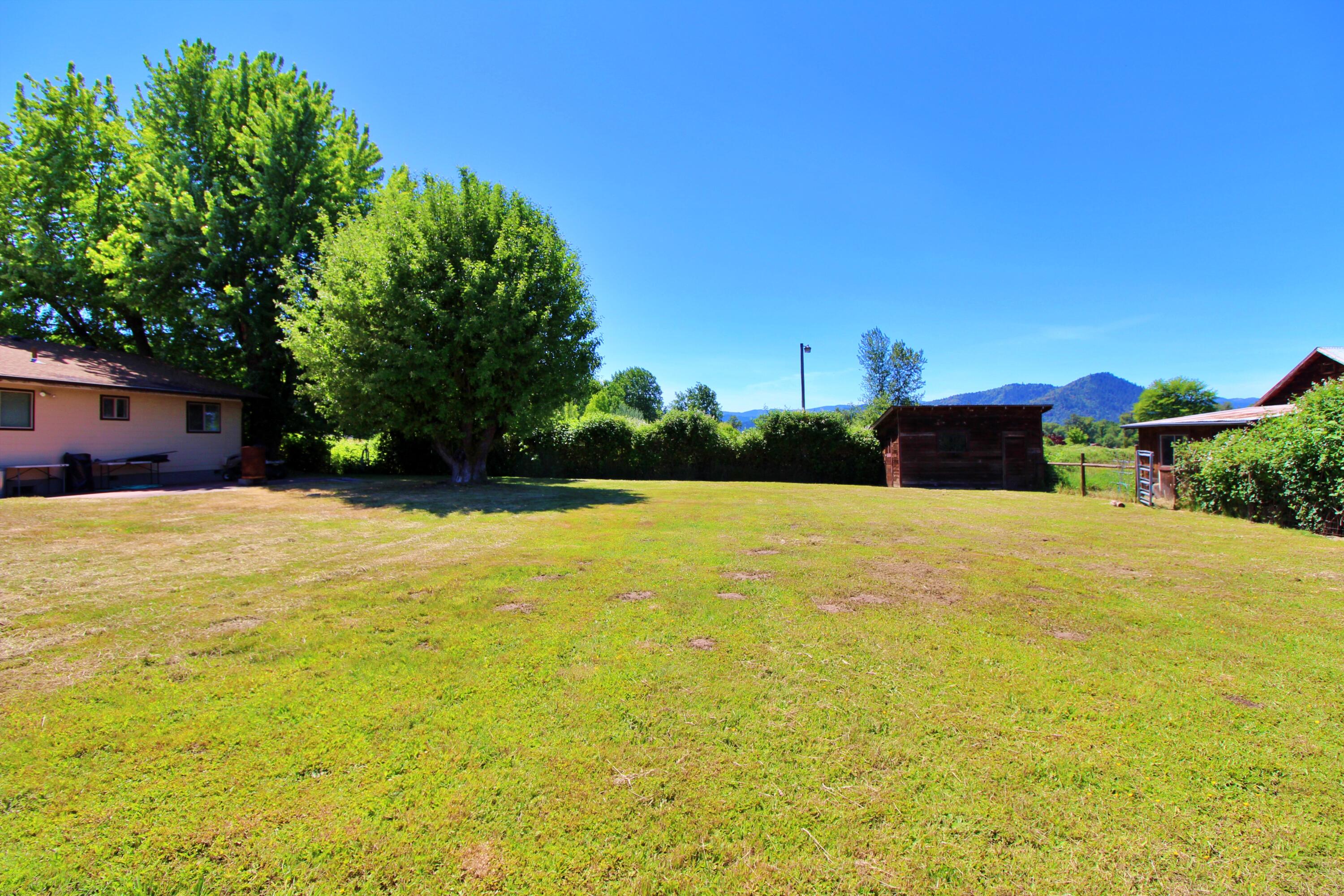 4888 Jerome Prairie Road Grants Pass, OR 97527 - Photo 26 of 35 Back yard