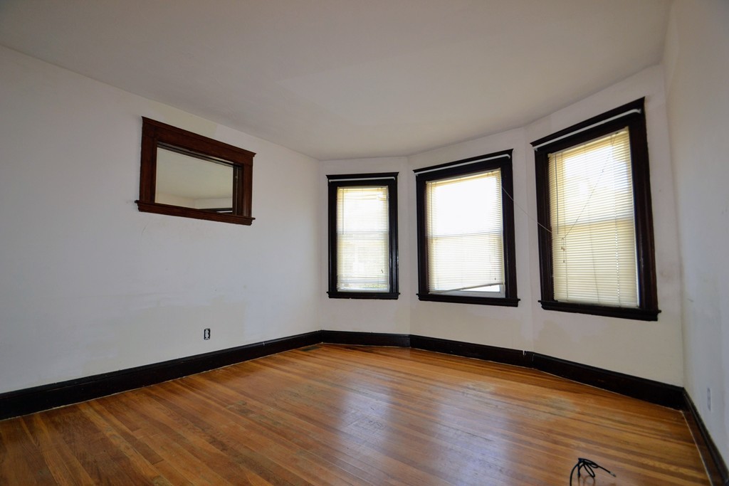 15-17 Melville Road Somerville, MA 02145 - Photo 3 of 30 Gallery Image 3