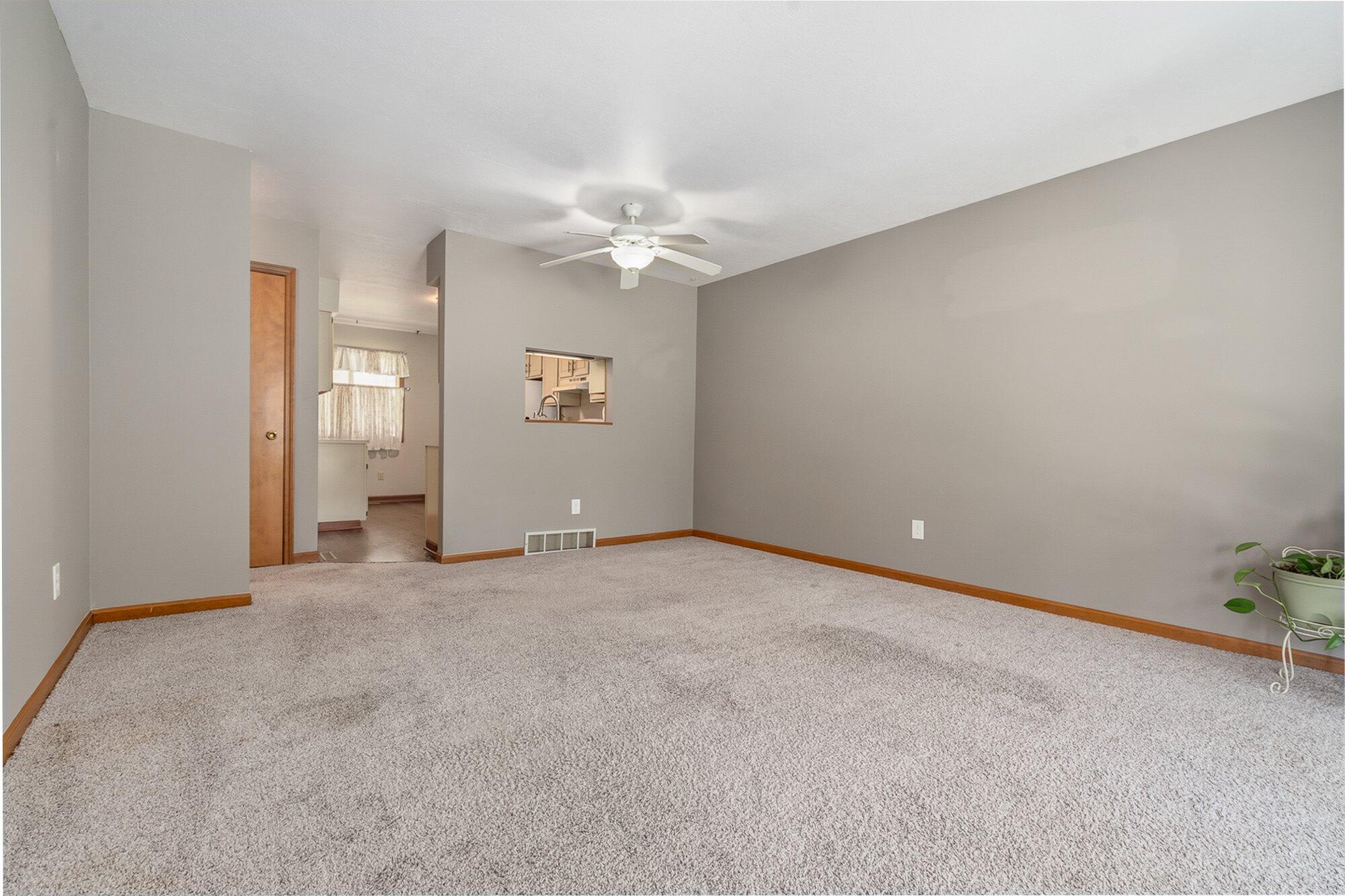 5128 Green Meadow Road Kalamazoo, MI 49009 - Photo 4 of 25 04-WM5128greenmeadow-8