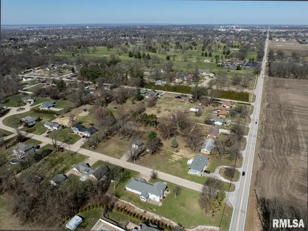 $389,500 | 3500 Branchwood Drive, Quincy, IL 62301
