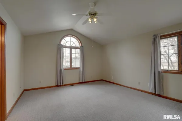 $389,500 | 3500 Branchwood Drive, Quincy, IL 62301